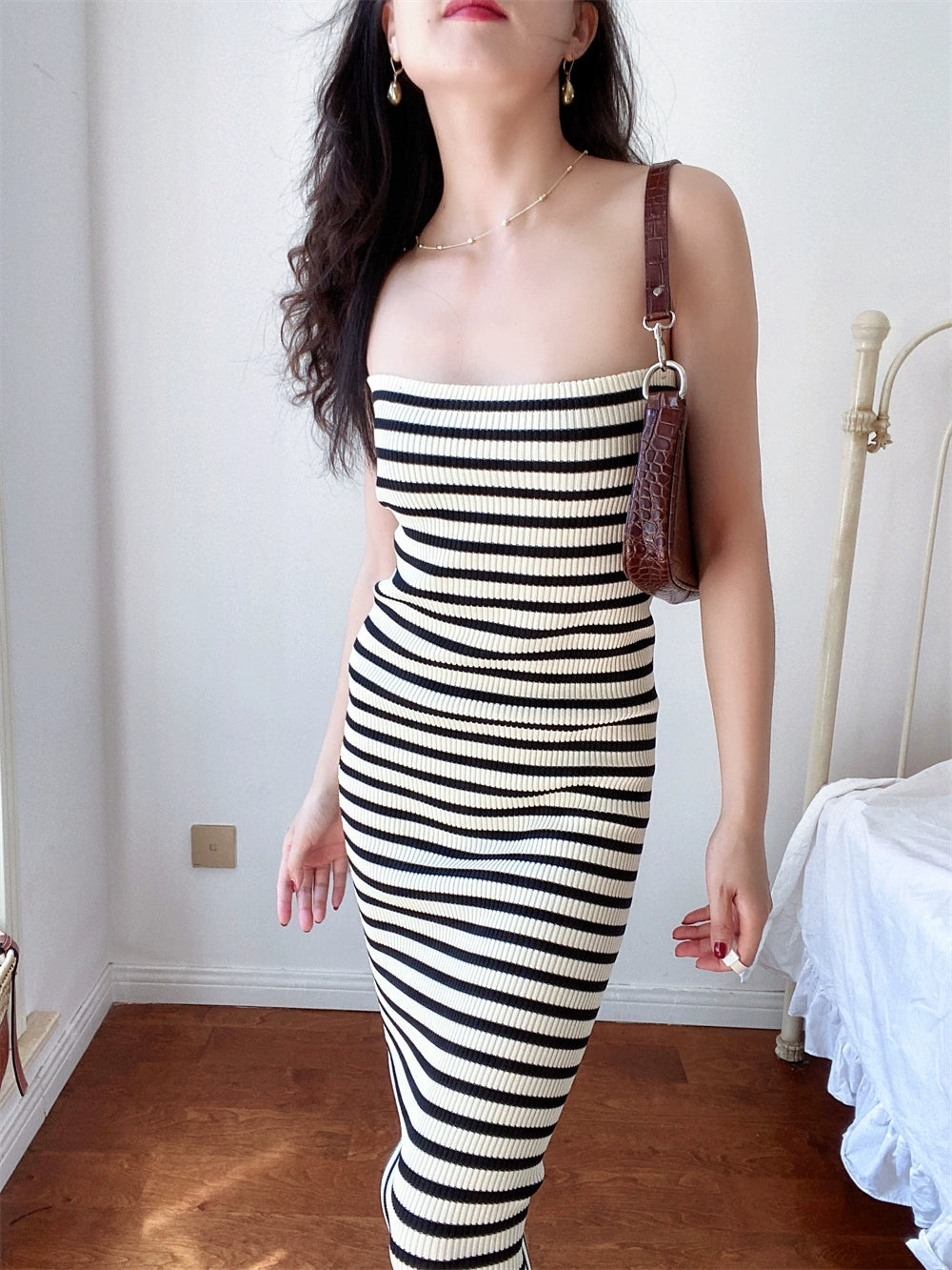 Striped Elegance: Monochrome Sheath Dress with Tube Top - Elegant & Versatile Street Style