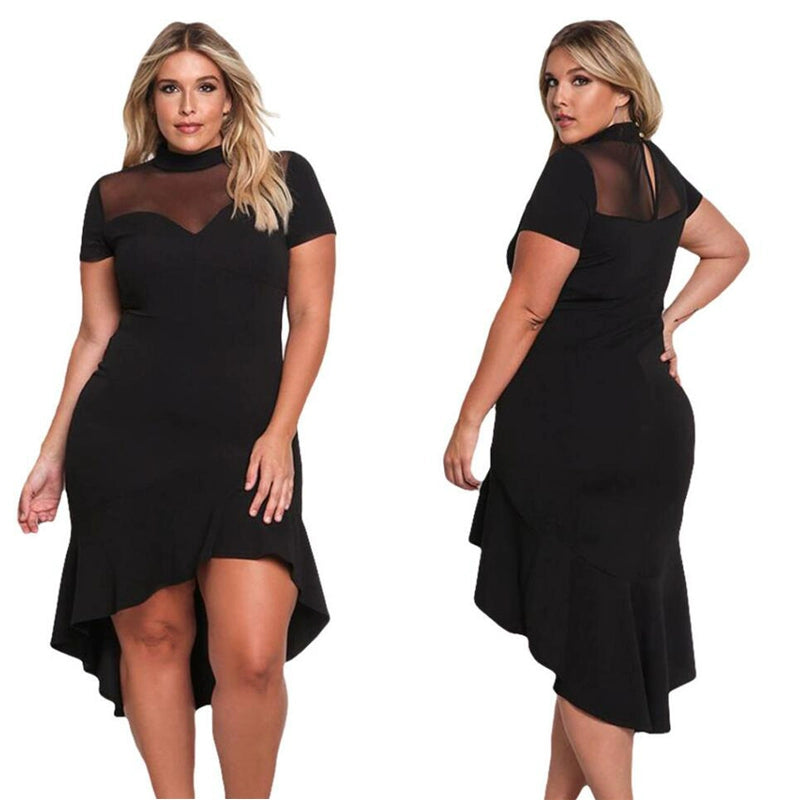 Elegant Black Dress: Curves Accentuation & Sophisticated Style