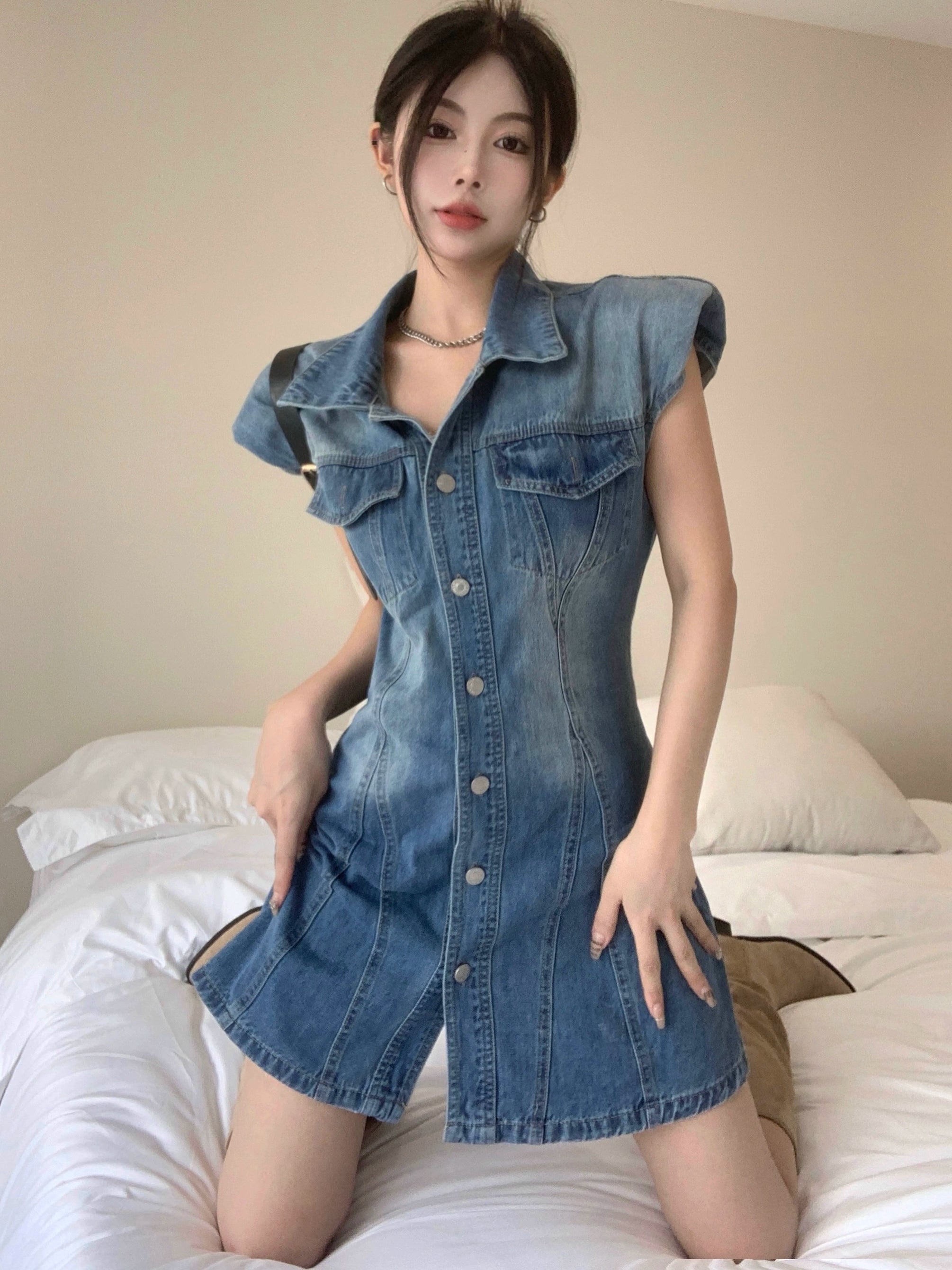 Retro Denim Dress: Korean Style Upgrade for Chic Fashionistas