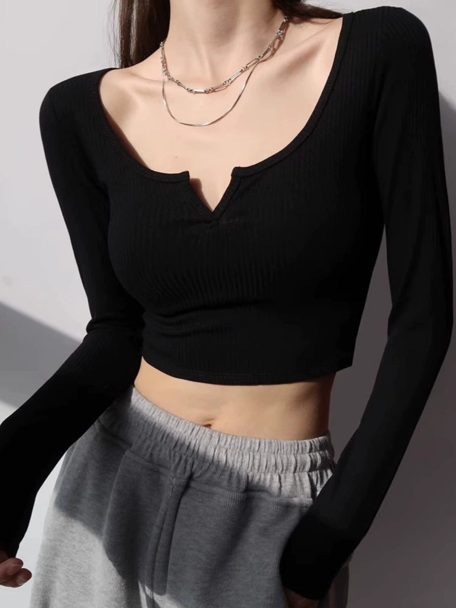Sexy Black V-neck Midriff-Baring T-shirt: Chic Splicing Design