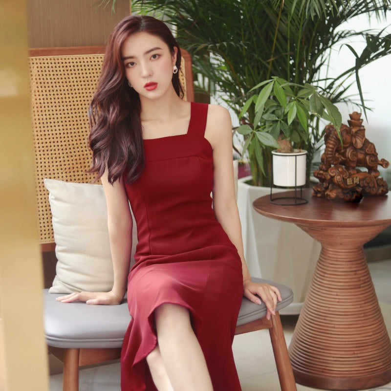 Retro Red Evening Dress: Timeless Elegance for Stylish Women
