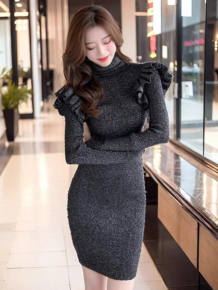 Winter Chic: Sophisticated Slim Fit Turtleneck Dress