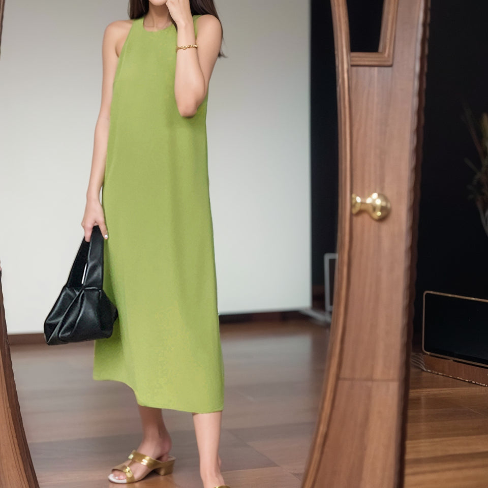 Pure Color Off-Shoulder Dress: Versatile Summer Chic
